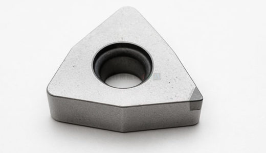 旋盤バイトのチップ選定ガイド｜形状・材質・用途別に詳しく解説
